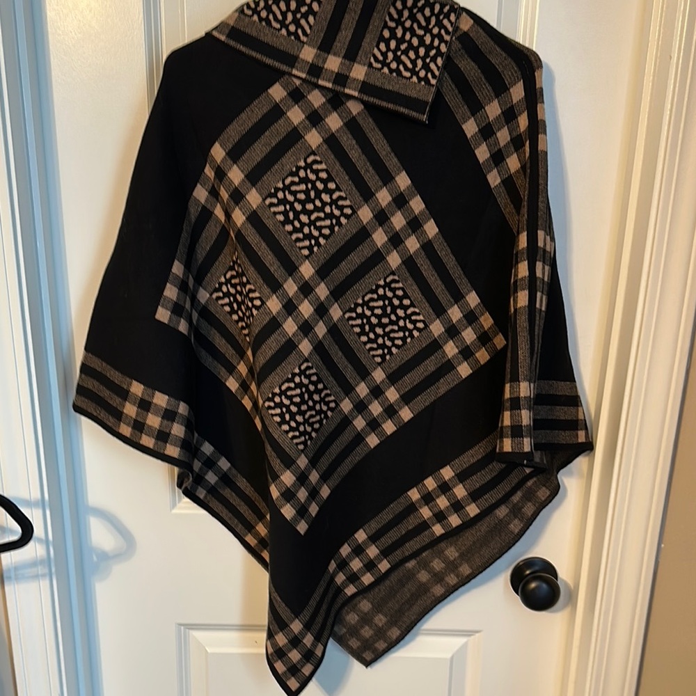 Coco + Carmen Black and Tan Plaid Accents